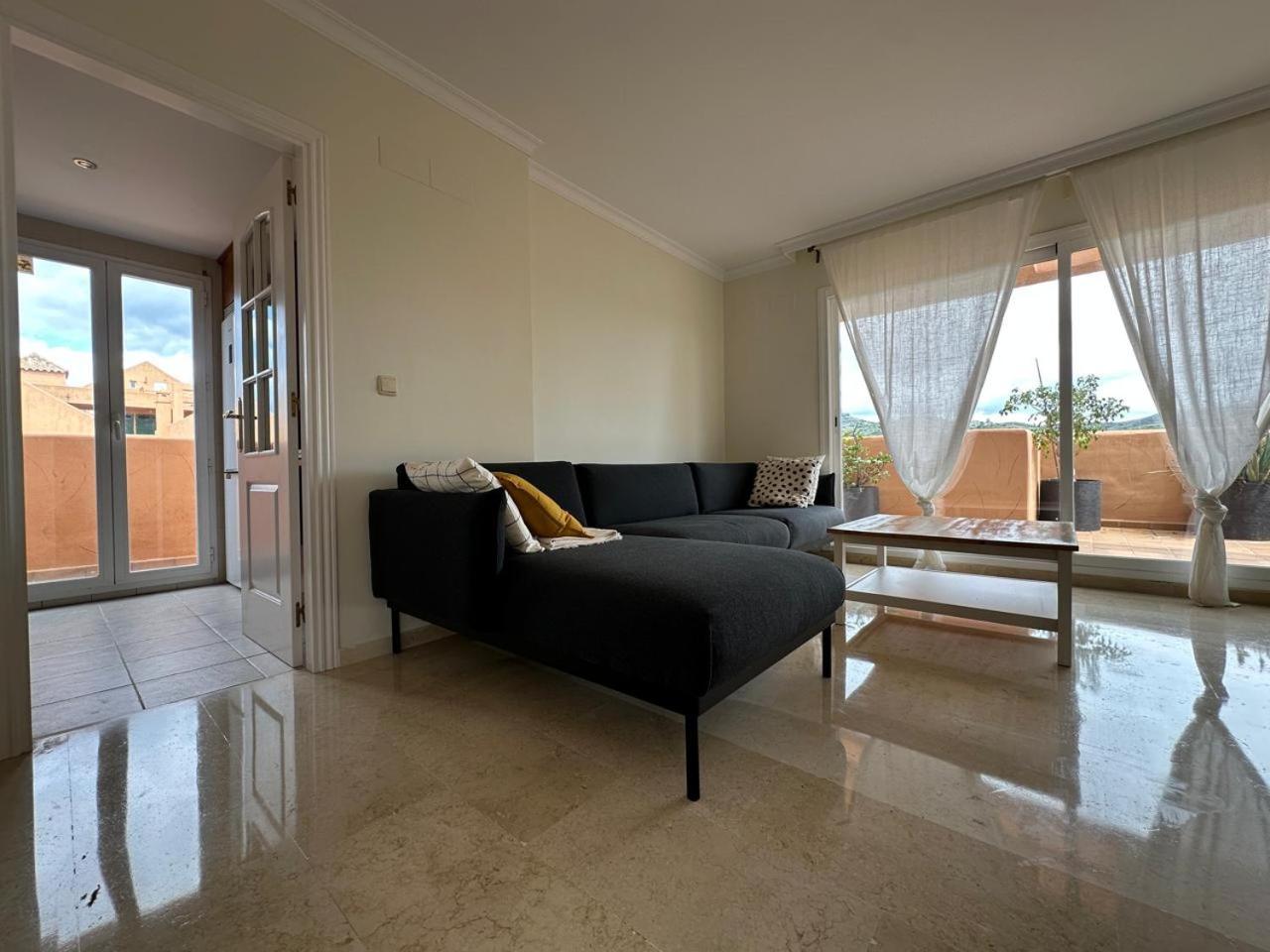 Apartment Elegant Penthouse - Panoramic Sea Views *